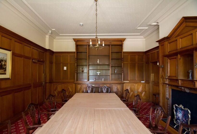 فندق Kirroughtree Country House B&b