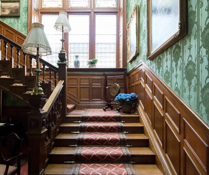 فندق Kirroughtree Country House B&b