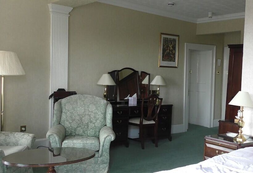 فندق Kirroughtree Country House B&b