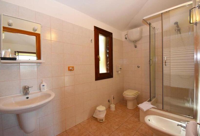 בית מלון כפרי La Corte Degli Ulivi