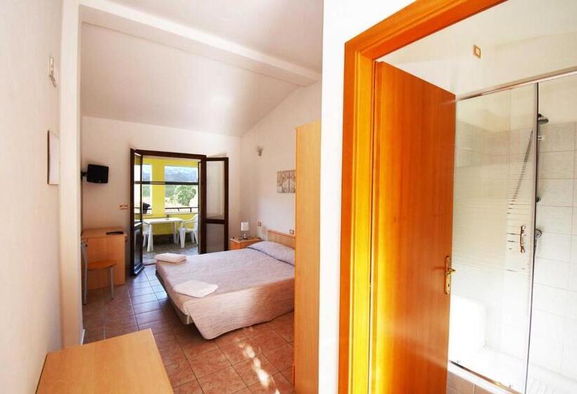 בית מלון כפרי La Corte Degli Ulivi