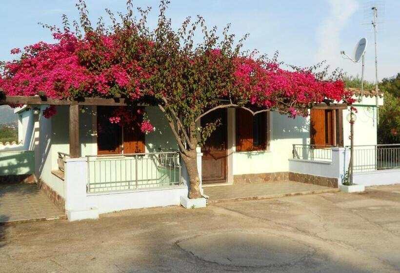 בית מלון כפרי La Corte Degli Ulivi