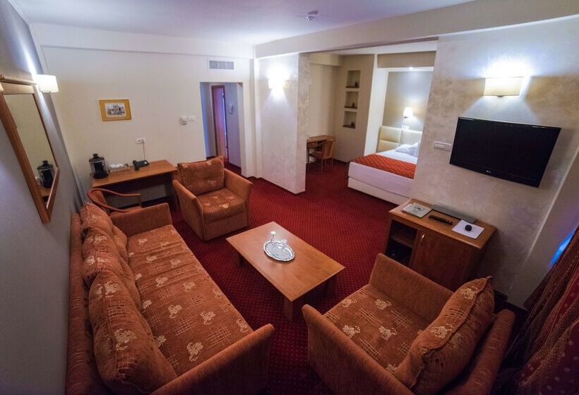 בית מלון כפרי Best Western Plus Lido