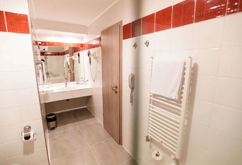 בית מלון כפרי Best Western Plus Lido