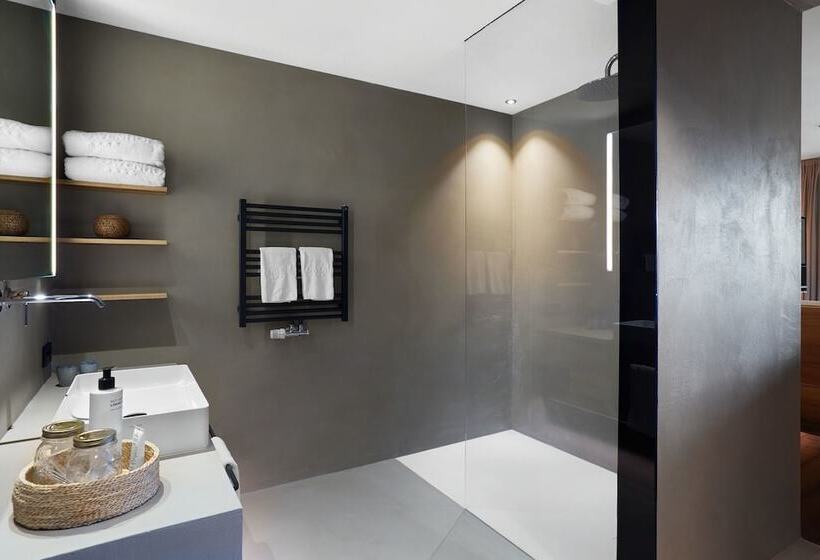 בית מלון כפרי Lowenhof