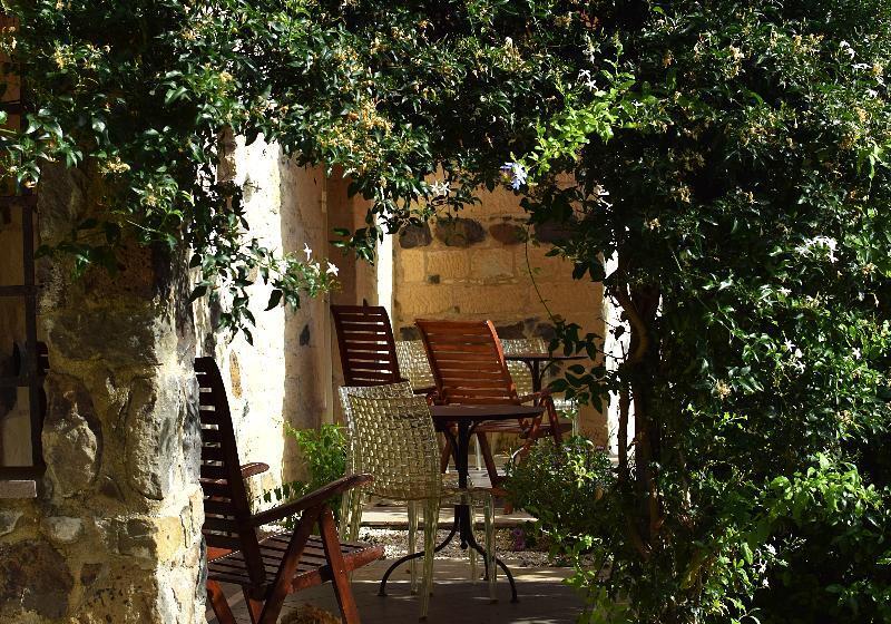 בית מלון כפרי Maison Tresnuraghes