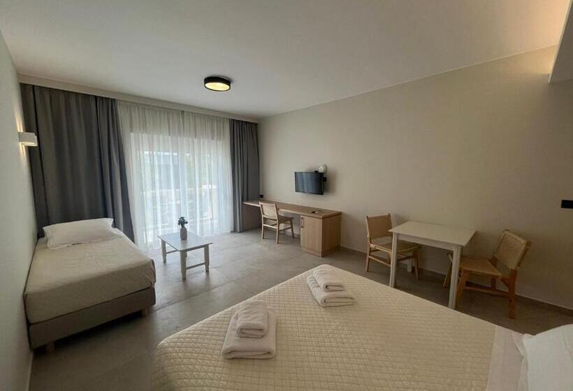 בית מלון כפרי Mediterranean Sea Top Floor