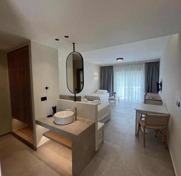 בית מלון כפרי Mediterranean Sea Top Floor