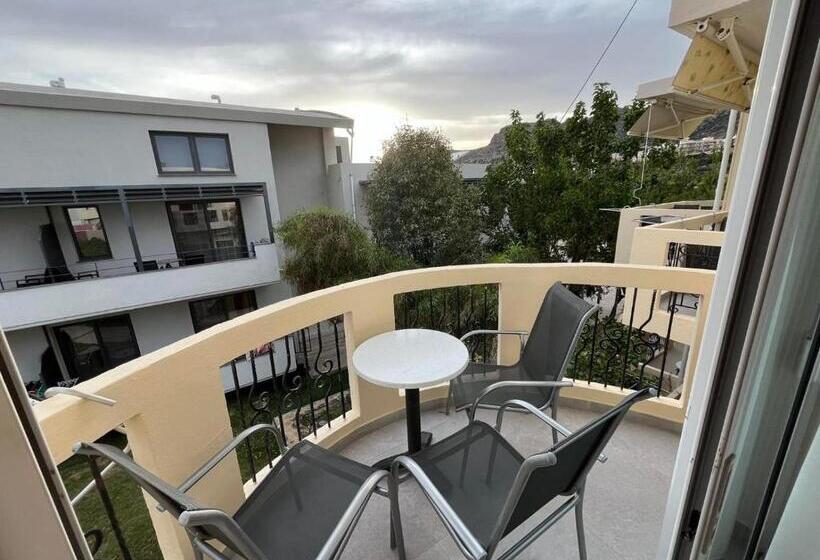 בית מלון כפרי Mediterranean Sea Top Floor