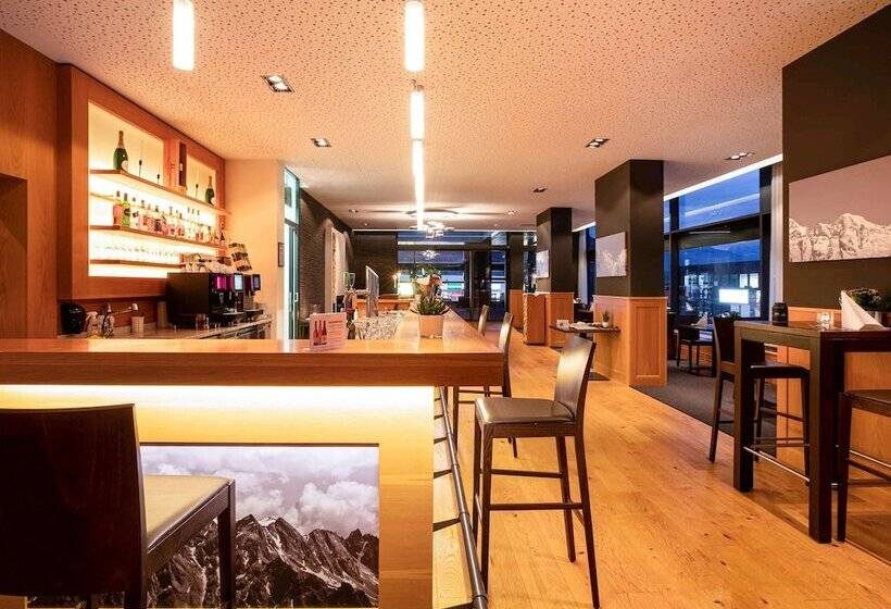 בית מלון כפרי Mercure Chur City West