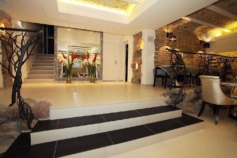 هتل Moon Garden Boutique