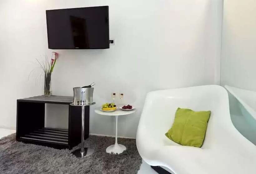 בית מלון כפרי Navona Stay