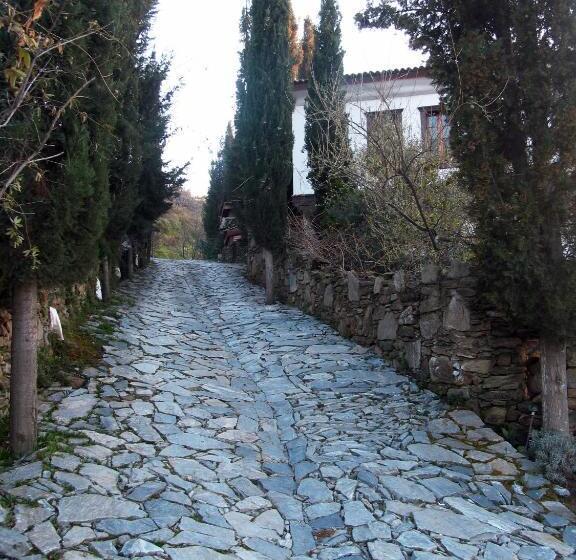 בית מלון כפרי Nisanyan