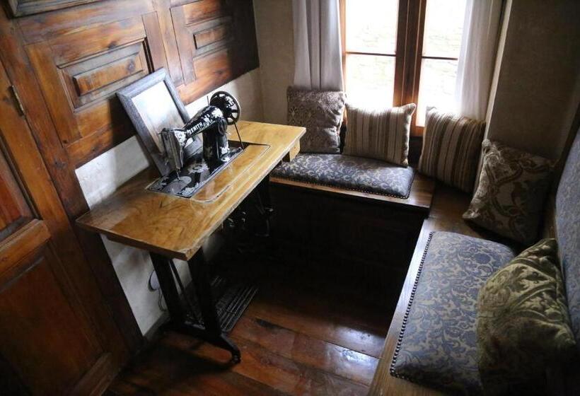 בית מלון כפרי Nisanyan