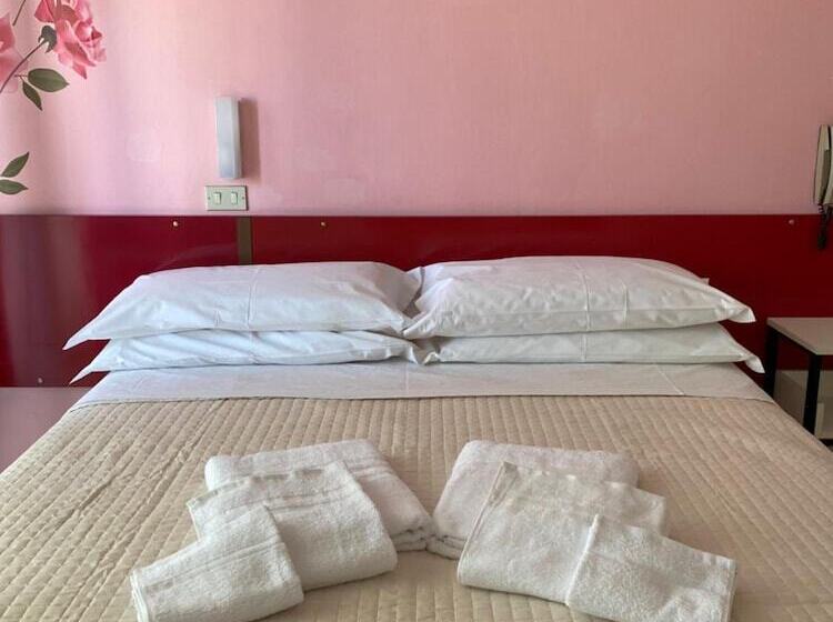 בית מלון כפרי Nova Dhely