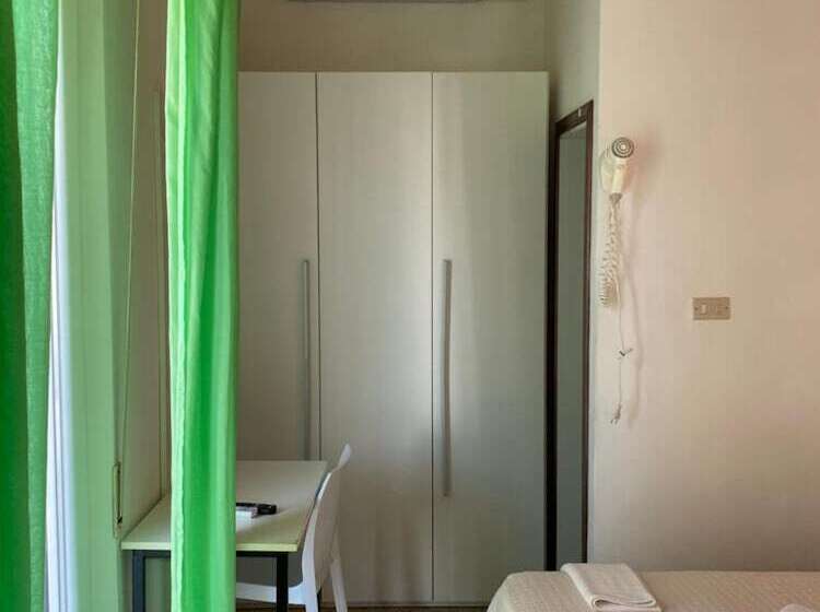 בית מלון כפרי Nova Dhely