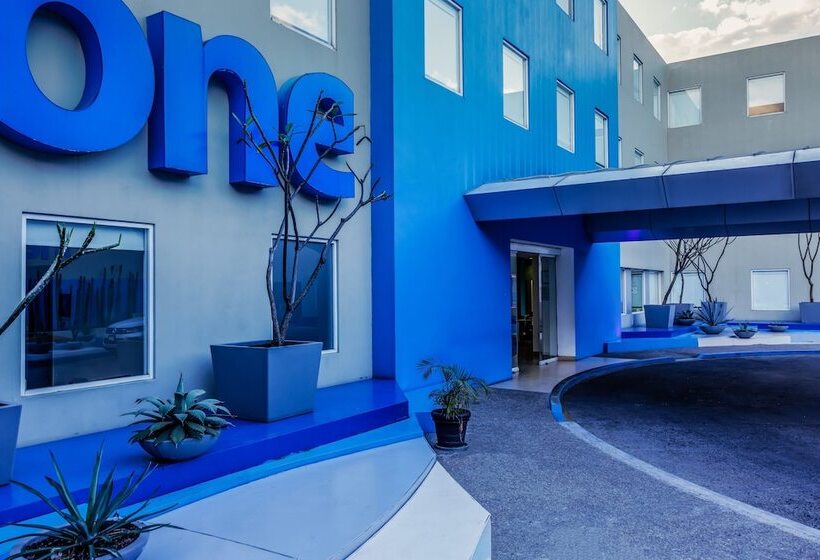 Отель One Oaxaca Centro