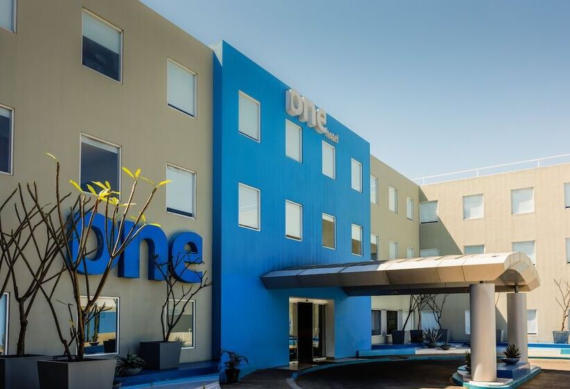 Отель One Oaxaca Centro