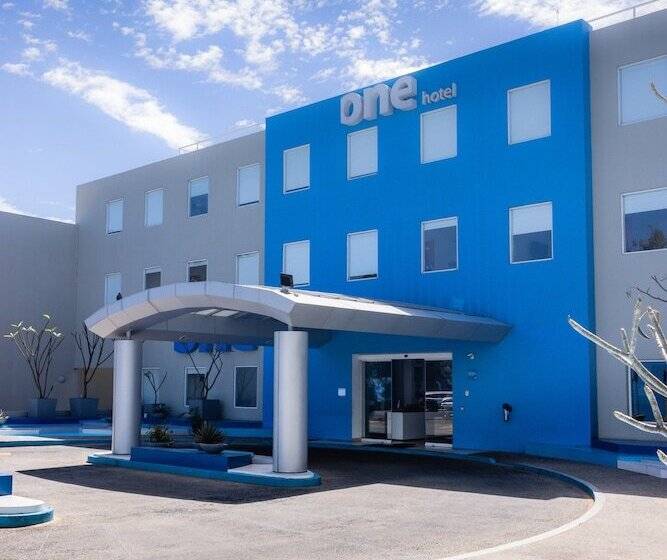 Отель One Oaxaca Centro