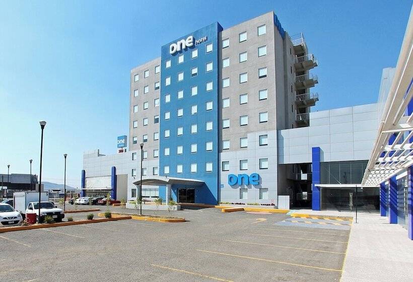 Отель One Queretaro Aeropuerto