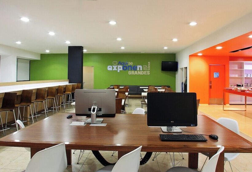 Отель One Queretaro Aeropuerto