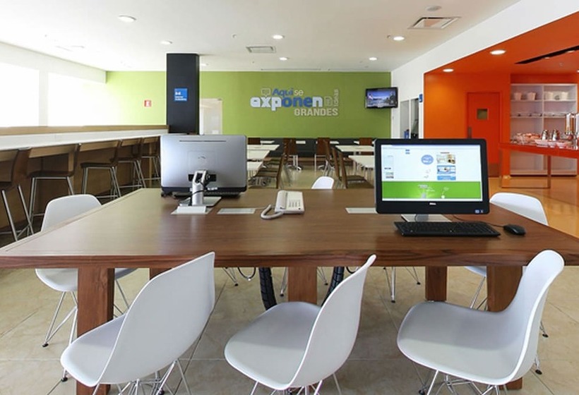 Отель One Queretaro Aeropuerto