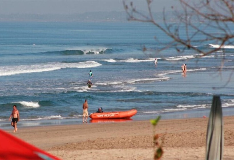 فندق Cross Vibe Paasha Atelier Bali Kuta