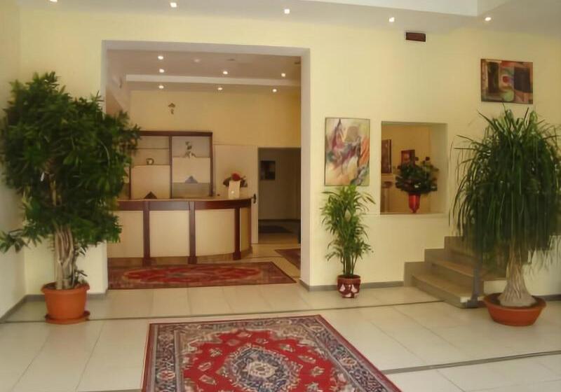 فندق Palace Gioia Tauro