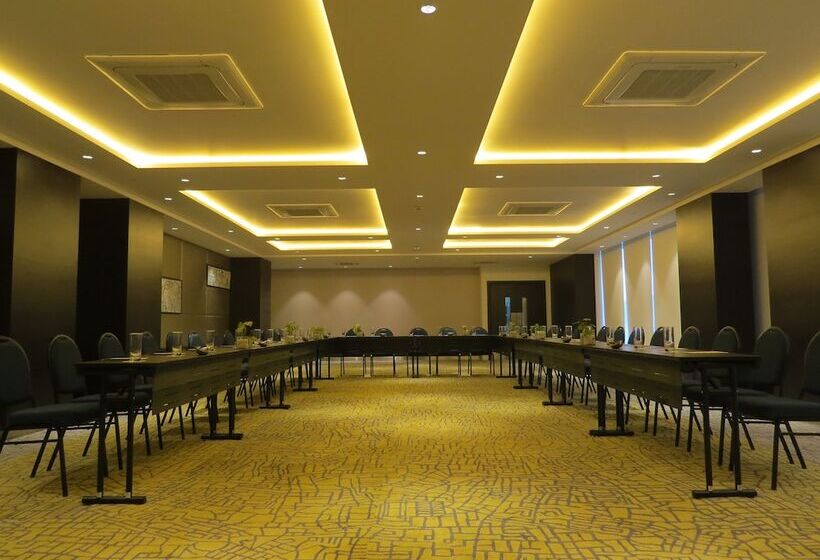 فندق Park Inn By Radisson Gurgaon Bilaspur