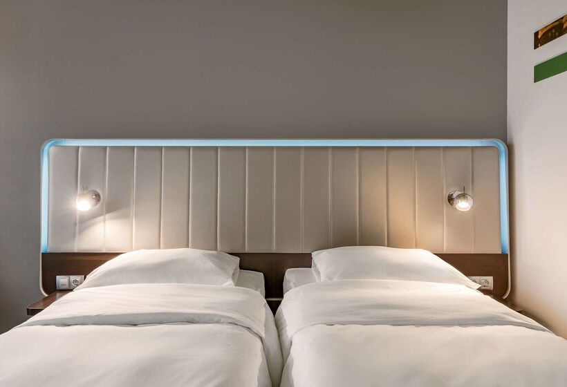 בית מלון כפרי Park Inn By Radisson Pulkovo Airport St. Petersburg