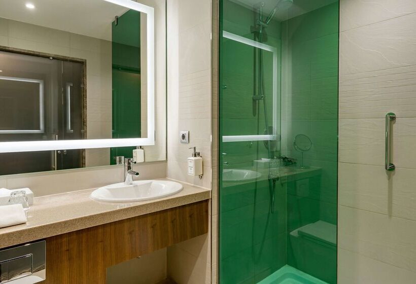 هتل Park Inn By Radisson Pulkovo Airport St. Petersburg