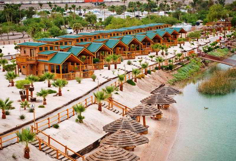 Отель Pirate Cove Resort & Marina