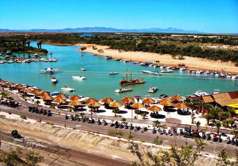 فندق Pirate Cove Resort & Marina