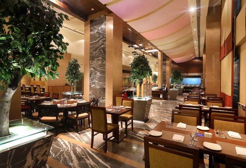 Radisson Blu Hotel Chennai City Centre