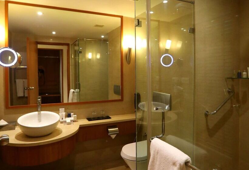 Radisson Blu Hotel Chennai City Centre