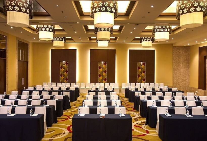 Radisson Blu Hotel Chennai City Centre