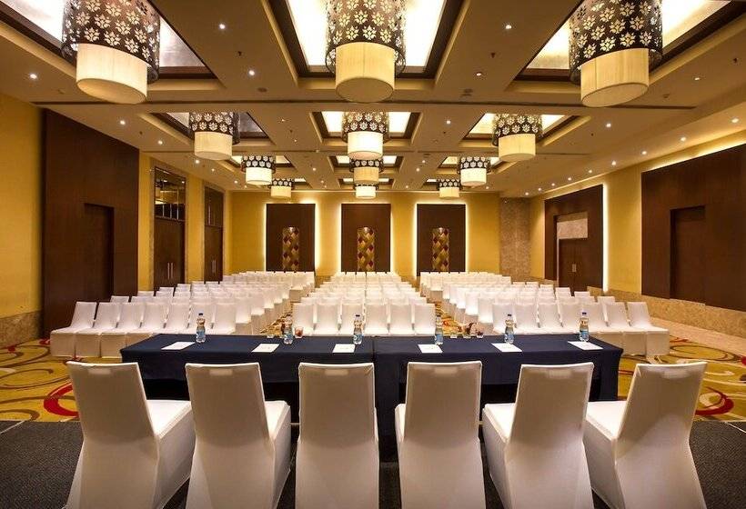 Radisson Blu Hotel Chennai City Centre