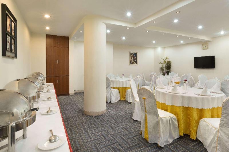 ホテル Ramada By Wyndham Amritsar