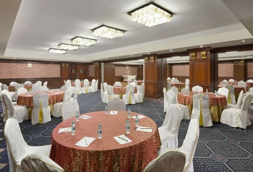 ホテル Ramada By Wyndham Amritsar