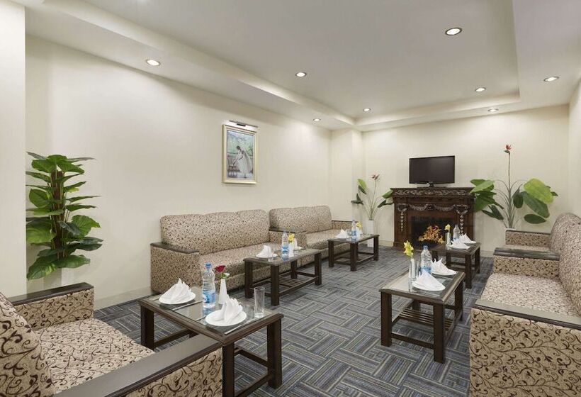 ホテル Ramada By Wyndham Amritsar