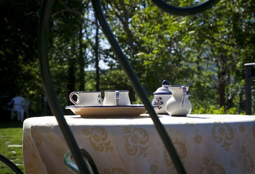 فندق Relais Parco Del Subasio