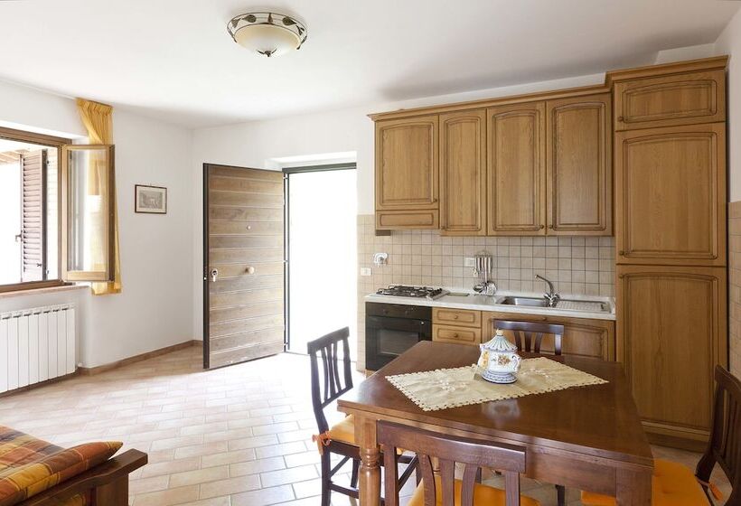 فندق Relais Parco Del Subasio