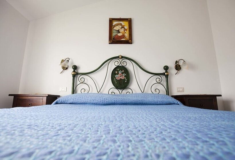 فندق Relais Parco Del Subasio