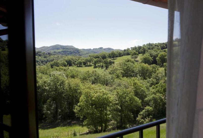 فندق Relais Parco Del Subasio