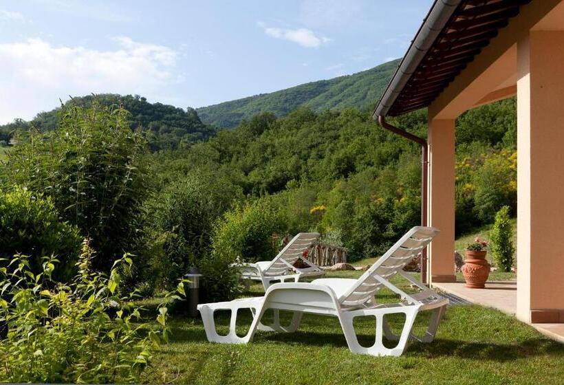 فندق Relais Parco Del Subasio