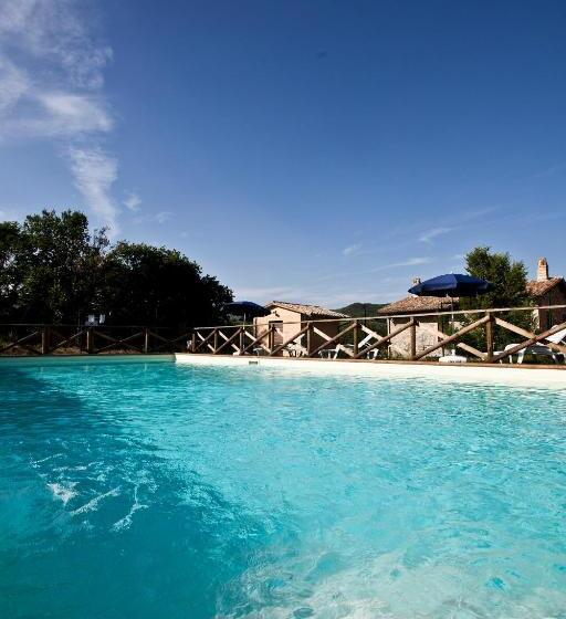 فندق Relais Parco Del Subasio