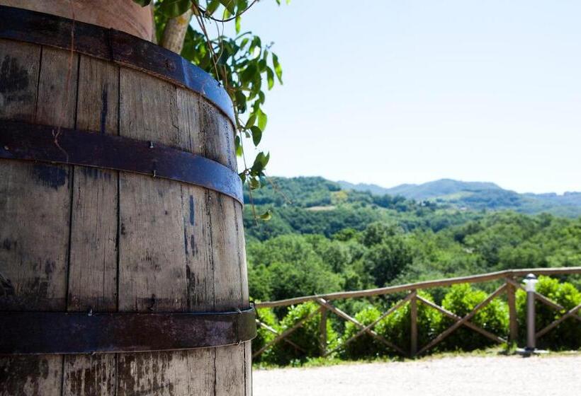 فندق Relais Parco Del Subasio