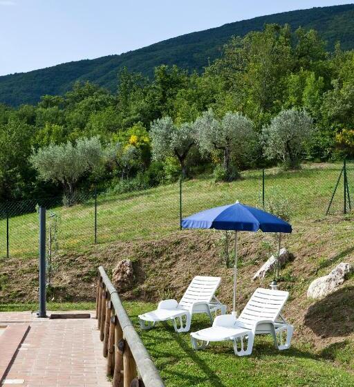 فندق Relais Parco Del Subasio