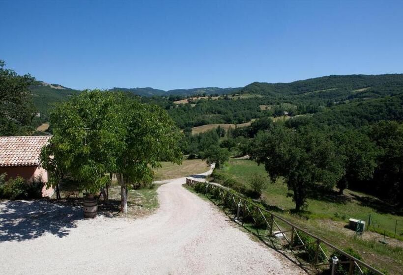 فندق Relais Parco Del Subasio