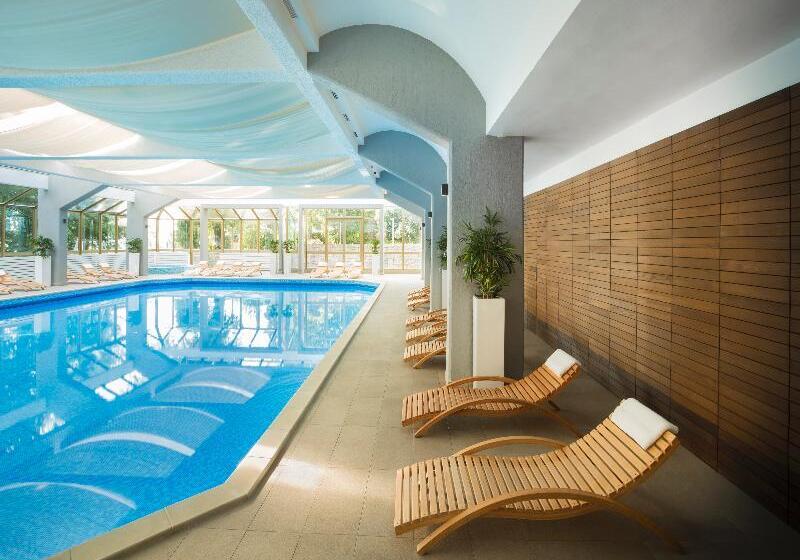 هتل Remisens Villa Atlanta